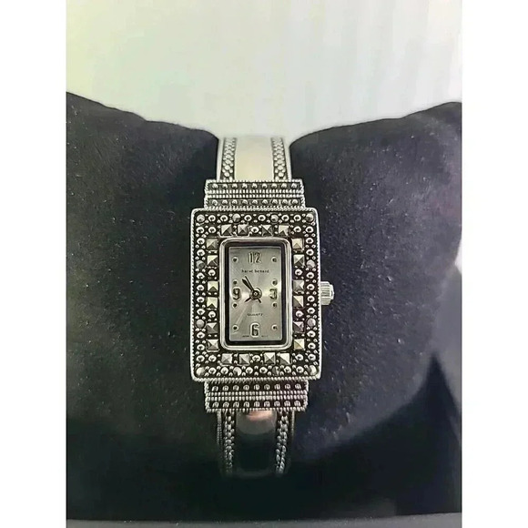 Womens Vintage Harve Benard Silver Tone Rhinestone Cuff Watch HV511S New Battery - Picture 1 of 8